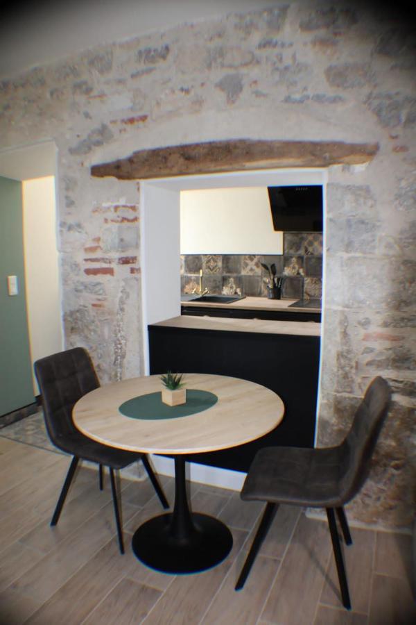 Joli Studio En Rez-De-Chaussee Pradines  Εξωτερικό φωτογραφία
